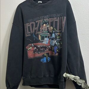 Abercrombie & Fitch Overzise Crewneck Sweater| featuring Led Zeppelin rock band